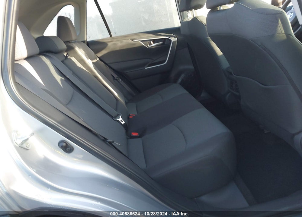 2024 TOYOTA RAV4 XLE VIN: 2T3W1RFV2RC283865