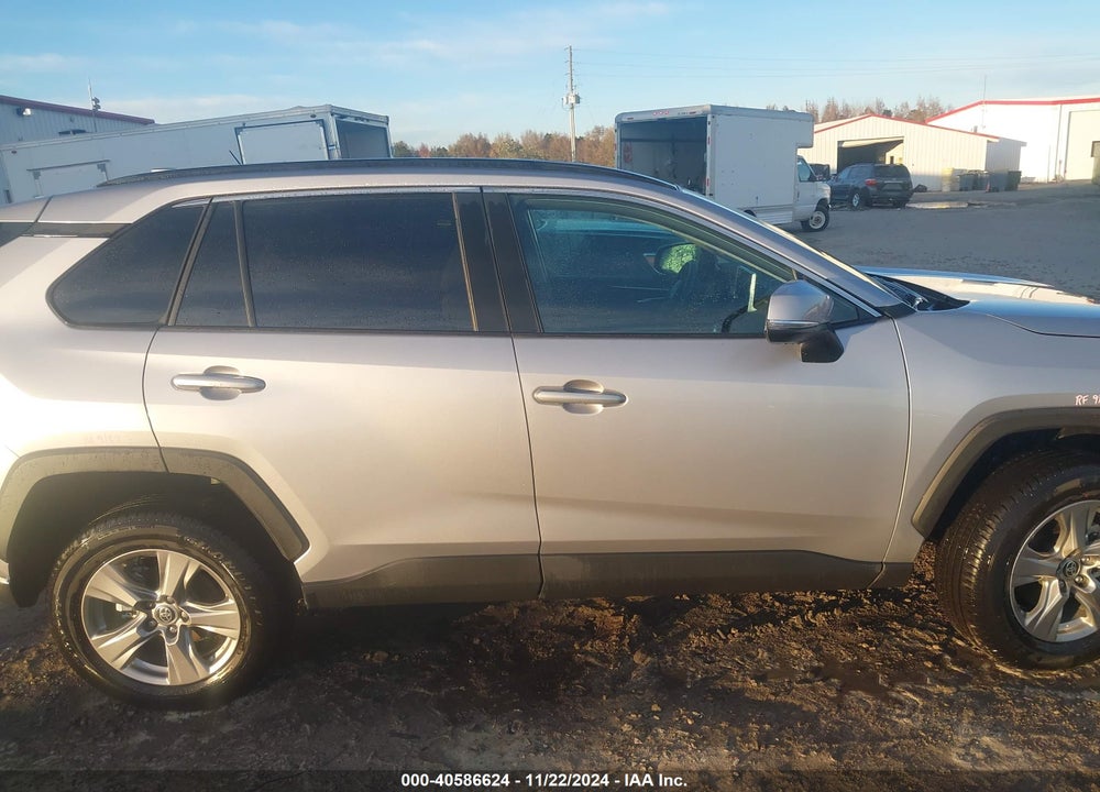 2024 TOYOTA RAV4 XLE VIN: 2T3W1RFV2RC283865