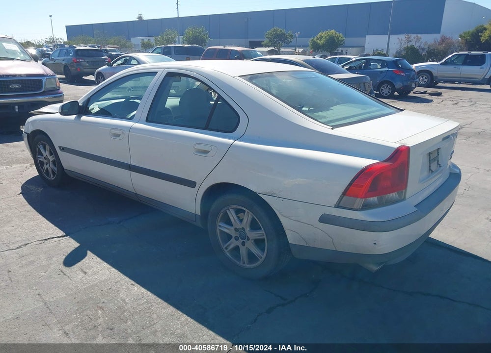 2002 VOLVO S60 2.4T VIN: YV1RS58D922109418