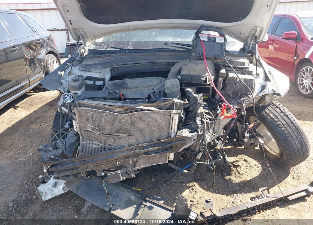 2019 HYUNDAI SANTA FE SE VIN: 5NMS23AD0KH010598