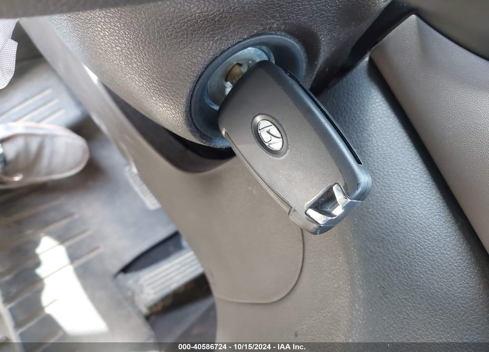2019 HYUNDAI SANTA FE SE VIN: 5NMS23AD0KH010598