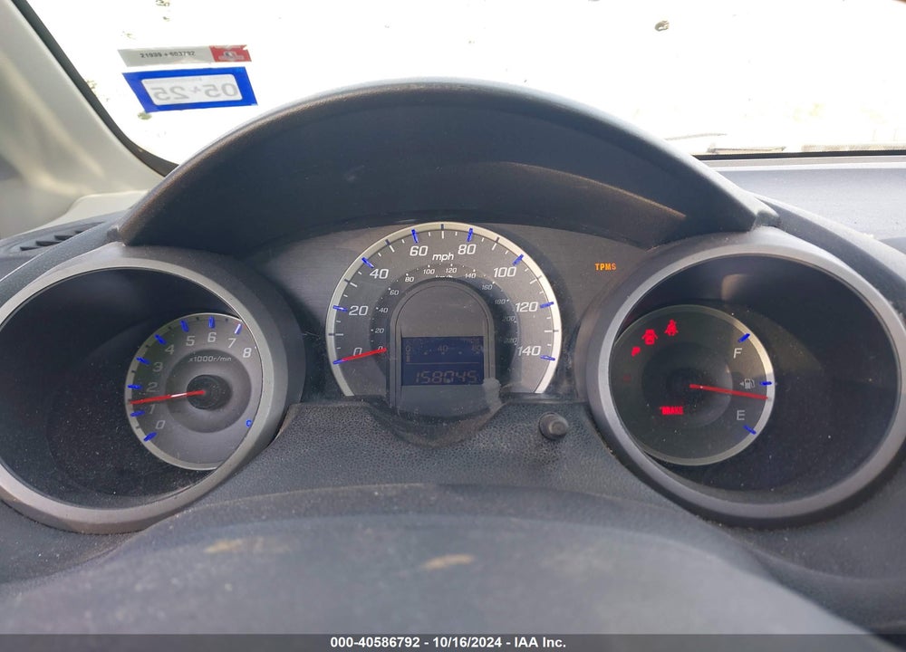 2010 HONDA FIT VIN: JHMGE8H27AS010582