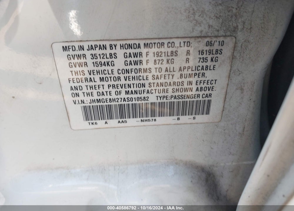 2010 HONDA FIT VIN: JHMGE8H27AS010582