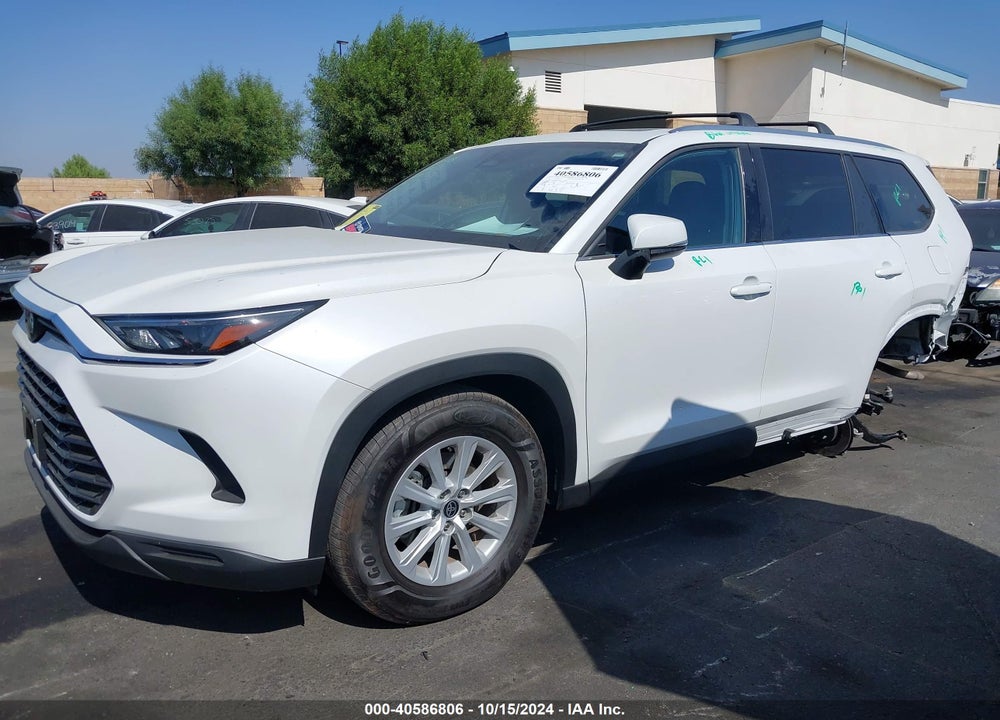 2024 TOYOTA GRAND HIGHLANDER XLE VIN: 5TDAAAA54RS009649