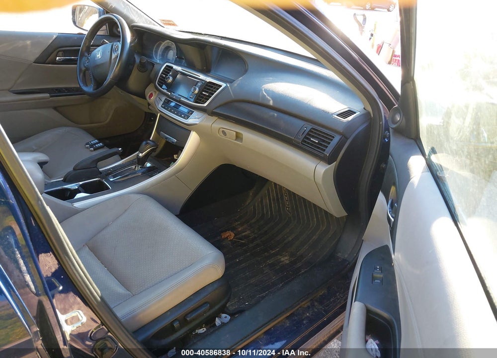 2013 HONDA ACCORD VIN: 1HGCR2F8XDA126430