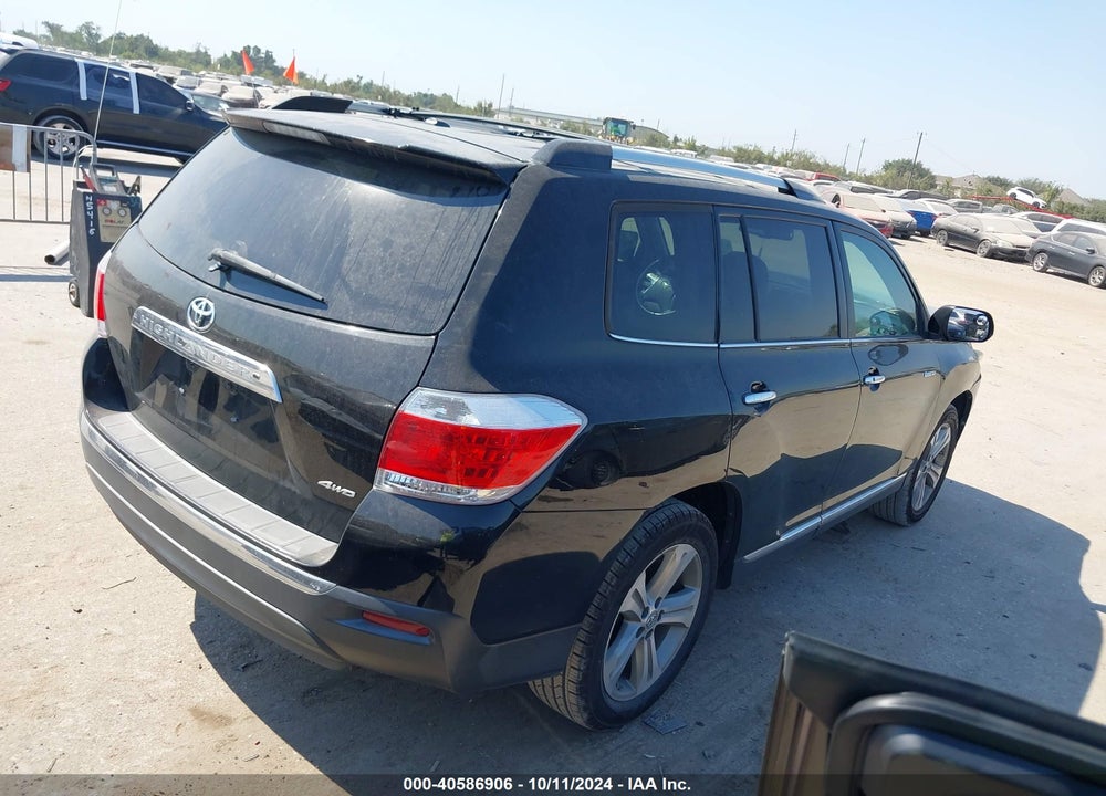 2011 TOYOTA HIGHLANDER LIMITED V6 VIN: 5TDDK3EH0BS085059