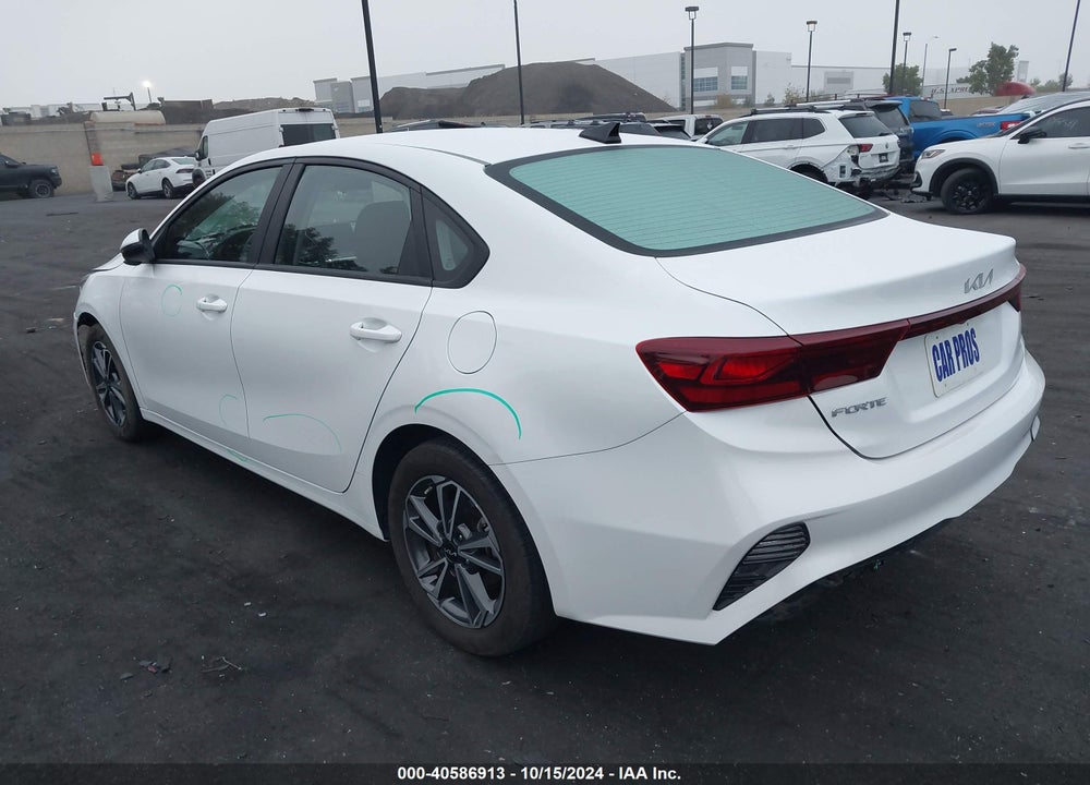 2022 KIA FORTE LXS VIN: 3KPF24AD1NE481727