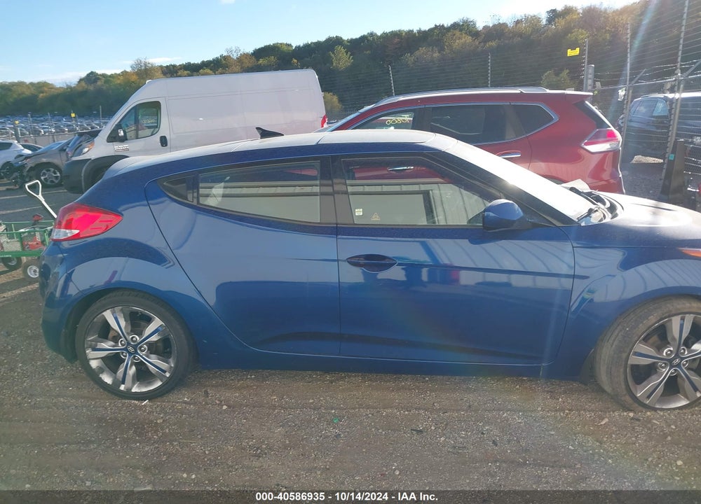 2017 HYUNDAI VELOSTER VALUE EDITION VIN: KMHTC6AD7HU324359