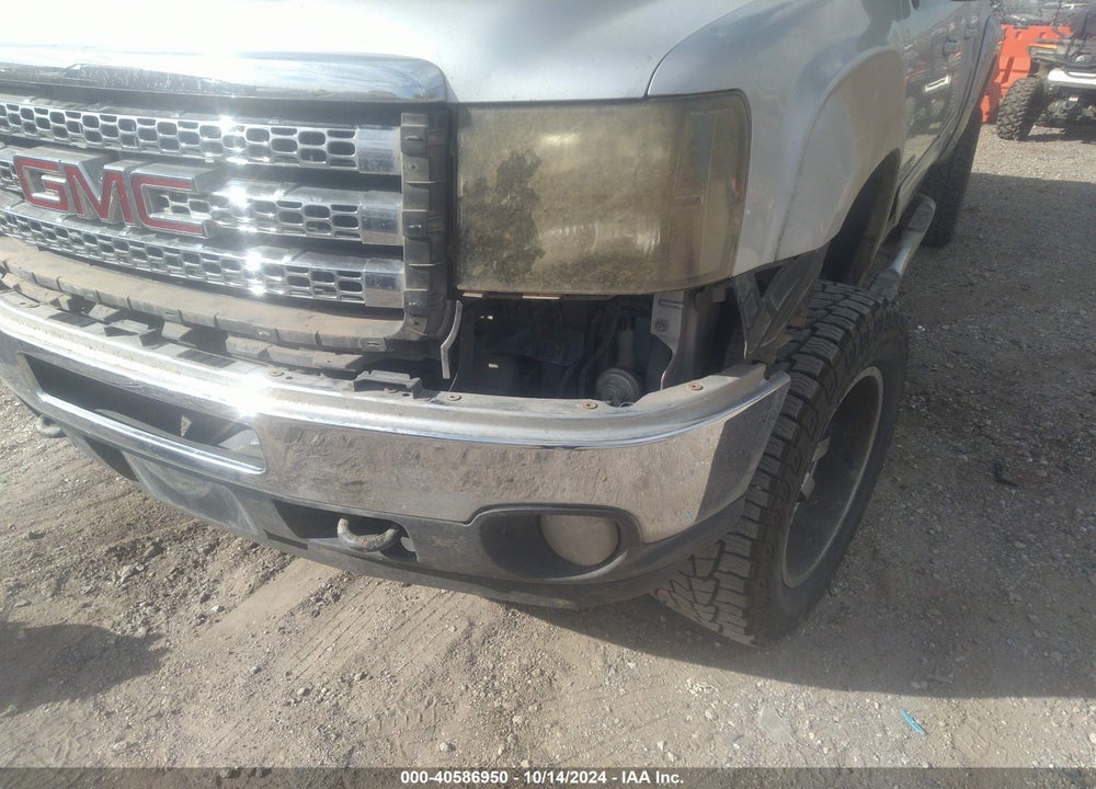 2012 GMC SIERRA 2500HD VIN: 1GT121E8XCF200758