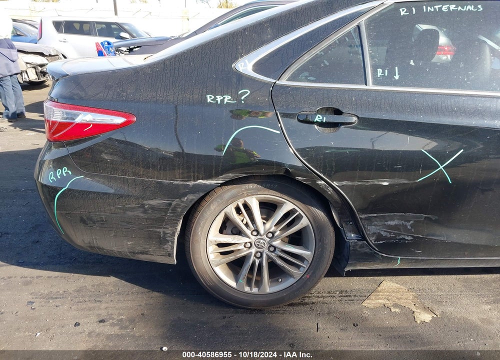 2015 TOYOTA CAMRY HYBRID SE VIN: 4T1BD1FK2FU173429