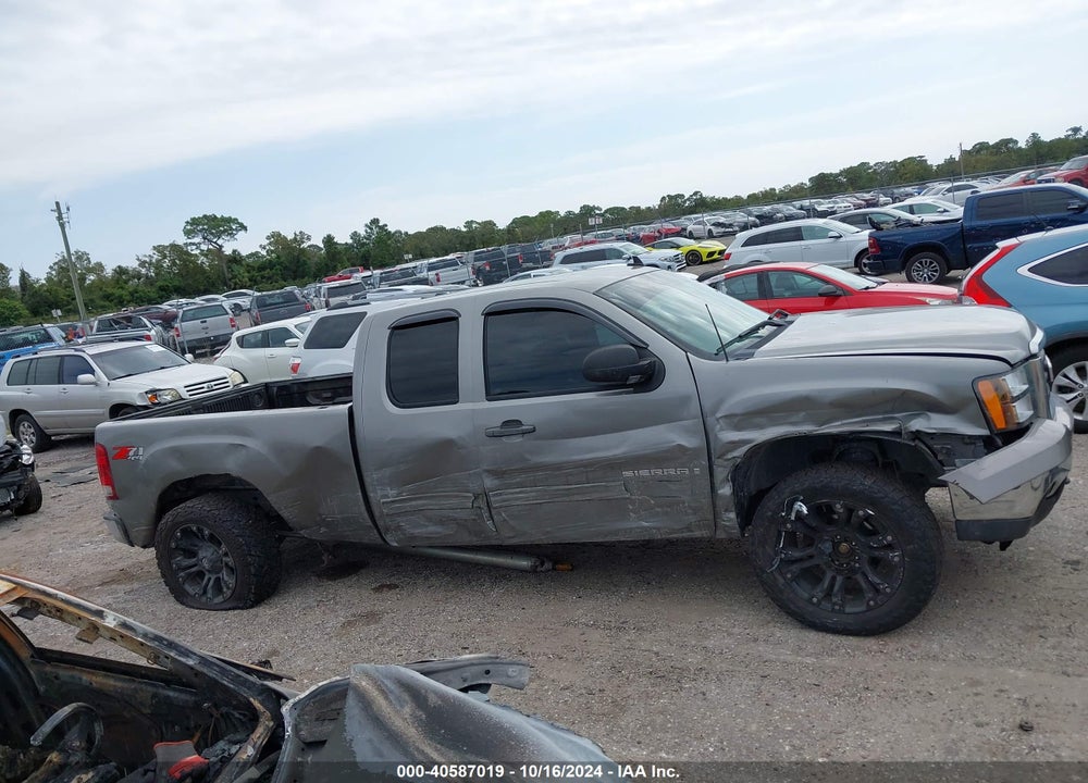 2008 GMC SIERRA 1500 SLE1 VIN: 2GTEK19J781222858