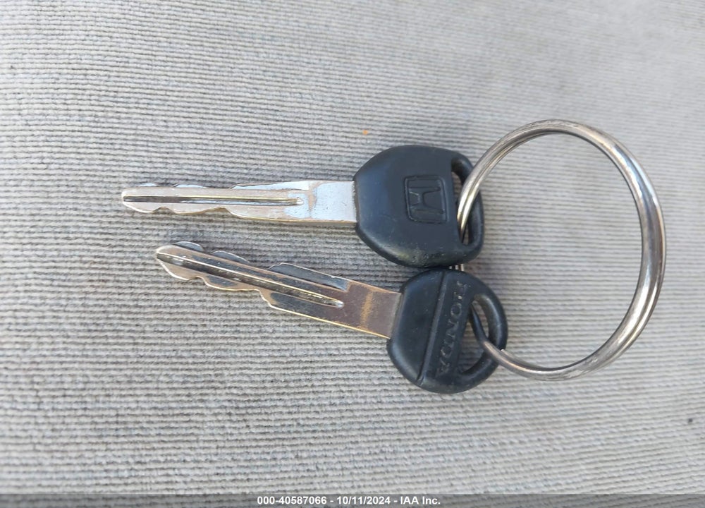 1994 HONDA ACCORD LX/EX VIN: 1HGCD5532RA173027