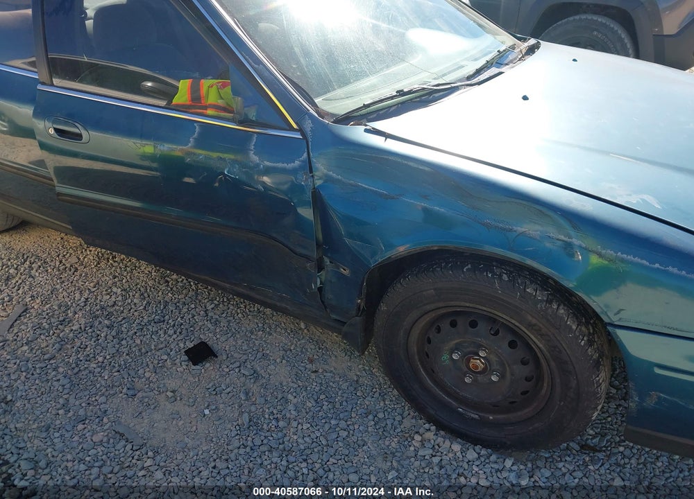 1994 HONDA ACCORD LX/EX VIN: 1HGCD5532RA173027