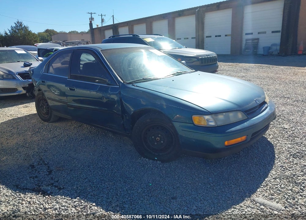 1994 HONDA ACCORD LX/EX VIN: 1HGCD5532RA173027