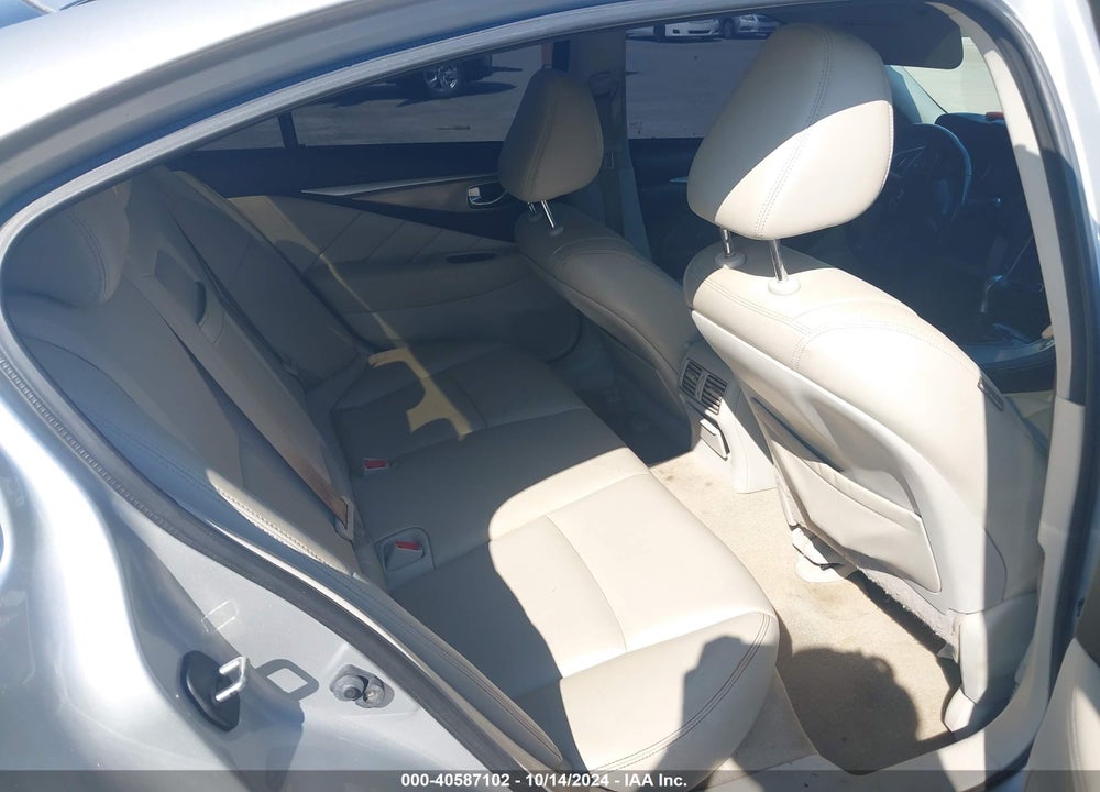 2015 INFINITI Q50 VIN: JN1BV7AP2FM330709