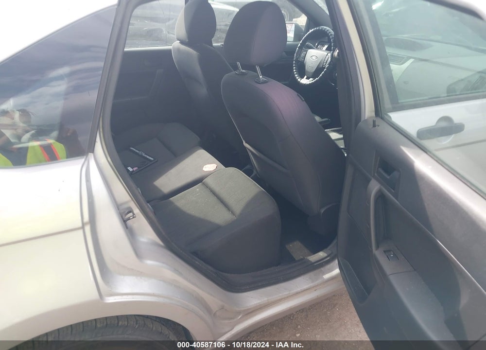 2011 FORD FOCUS SE VIN: 1FAHP3FN7BW147473