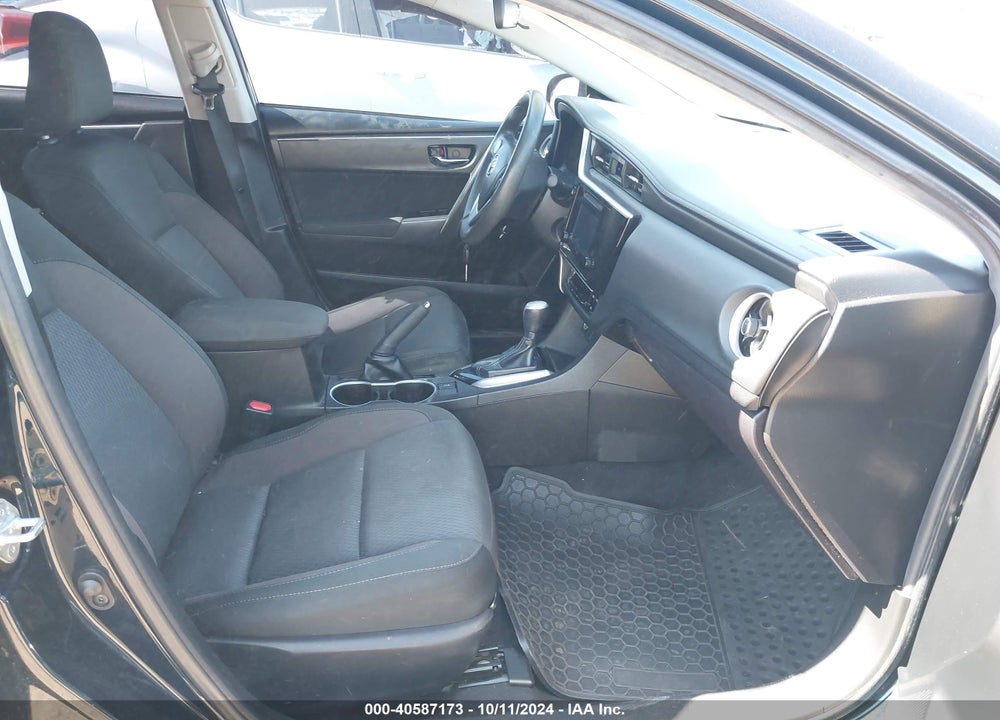 2019 TOYOTA COROLLA LE VIN: 5YFBURHE0KP949803