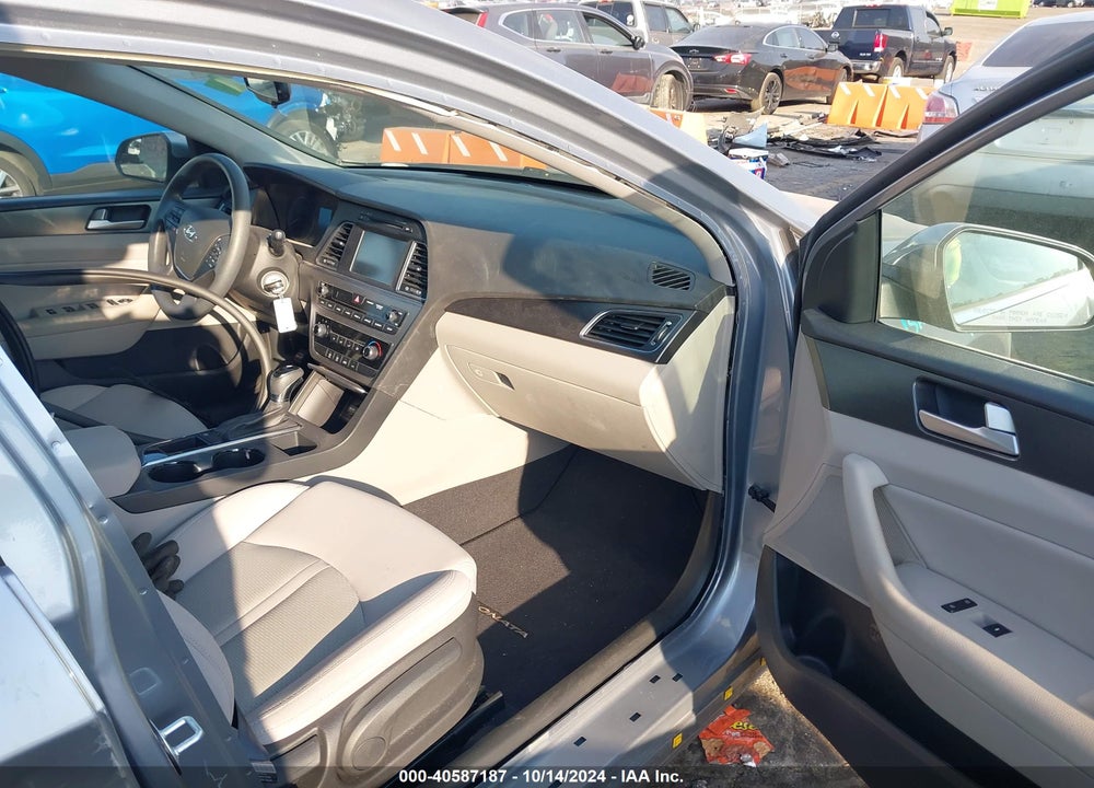 2017 HYUNDAI SONATA SPORT VIN: 5NPE34AFXHH484376