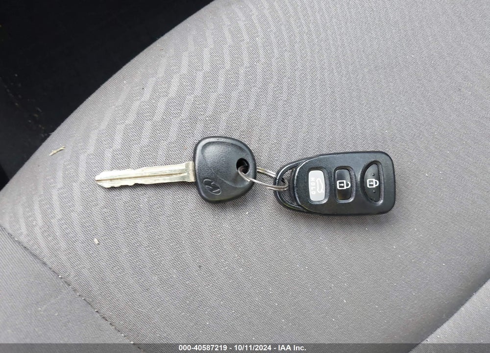 2016 HYUNDAI ELANTRA SE VIN: 5NPDH4AE2GH682341