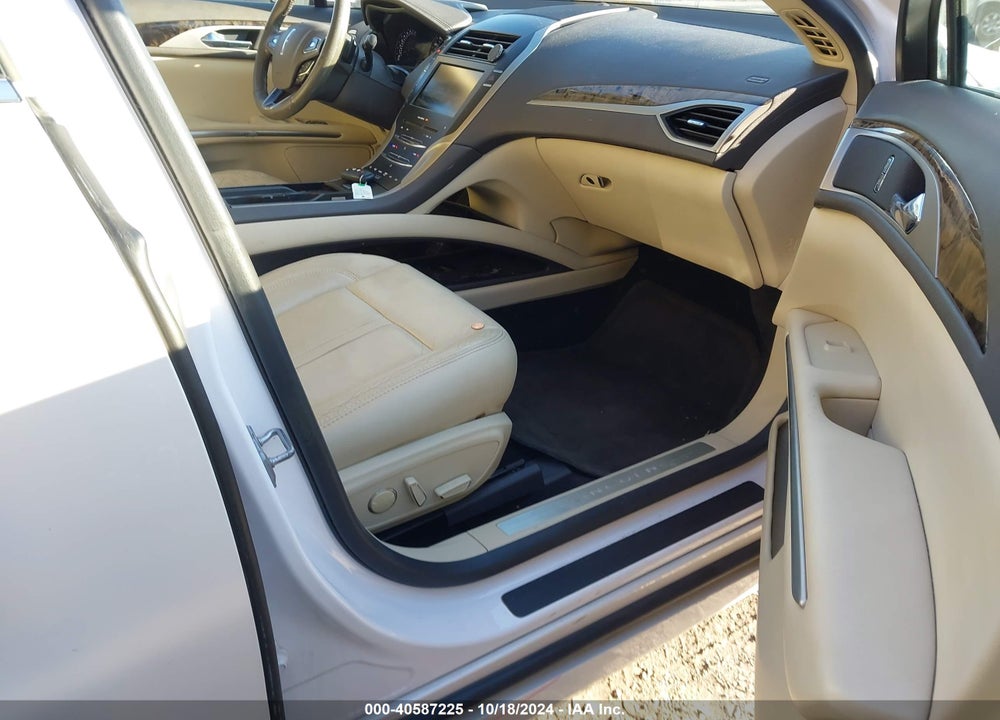 2014 LINCOLN MKZ VIN: 3LN6L2G99ER829380