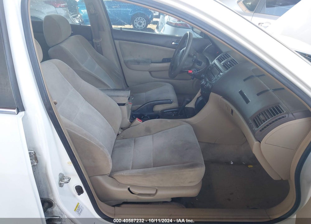 2005 HONDA ACCORD 2.4 LX VIN: 1HGCM564X5A114759