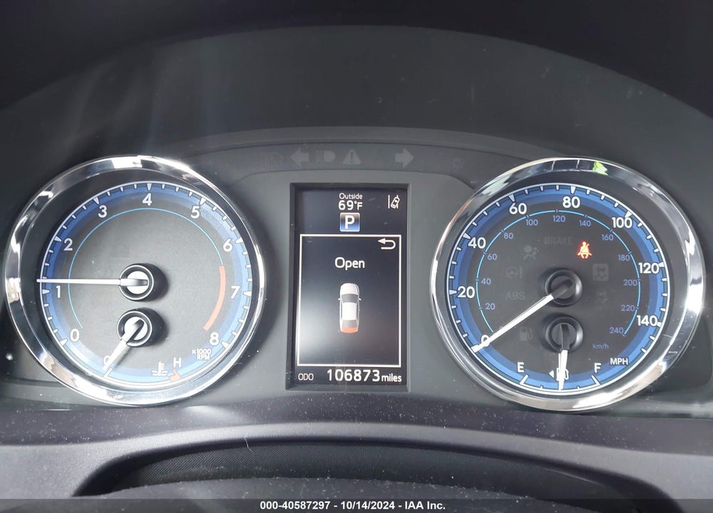 2018 TOYOTA COROLLA SE VIN: 5YFBURHE3JP792248