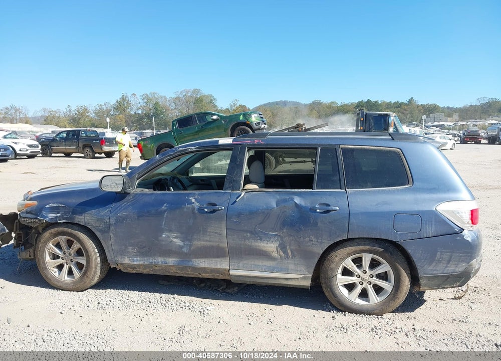 2012 TOYOTA HIGHLANDER SE VIN: 5TDBK3EHXCS098958