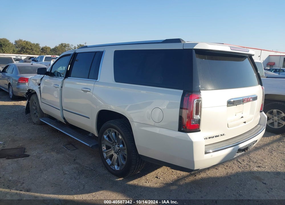 2015 GMC YUKON XL 1500 DENALI VIN: 1GKS1JKJ2FR646957
