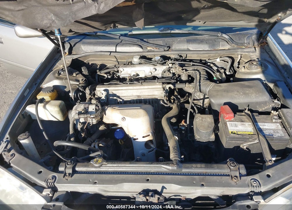 2000 TOYOTA CAMRY LE VIN: JT2BG22K3Y0496561