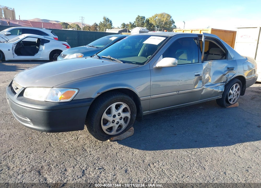 2000 TOYOTA CAMRY LE VIN: JT2BG22K3Y0496561
