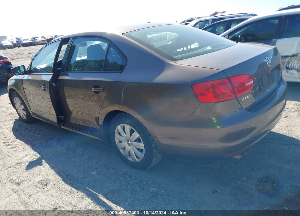 2013 VOLKSWAGEN JETTA 2.0L S VIN: 3VW2K7AJ4DM402199