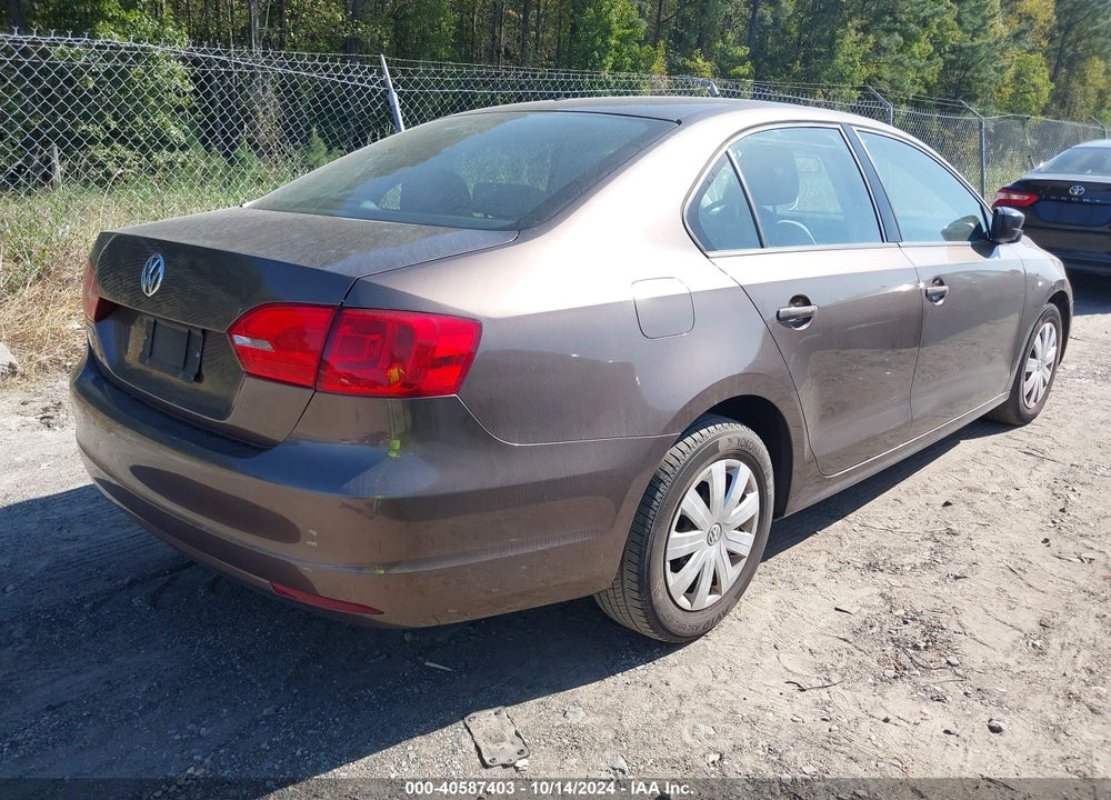 2013 VOLKSWAGEN JETTA 2.0L S VIN: 3VW2K7AJ4DM402199