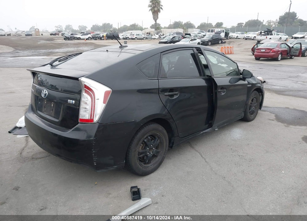 2015 TOYOTA PRIUS VIN: JTDKN3DU4F1876405