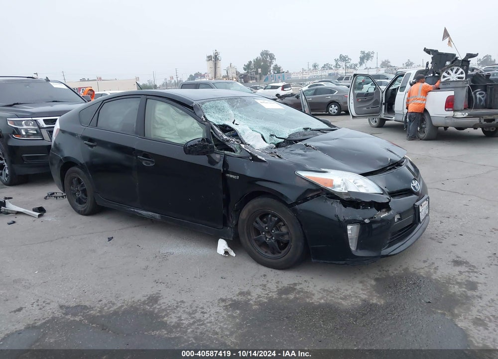 2015 TOYOTA PRIUS VIN: JTDKN3DU4F1876405