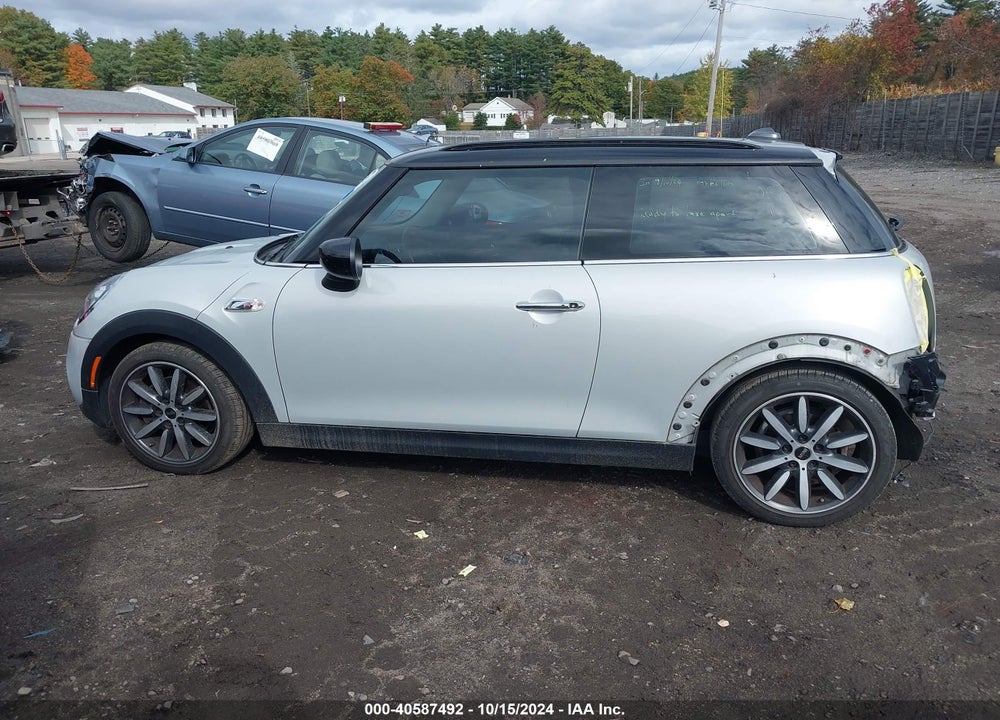 2021 MINI HARDTOP COOPER S VIN: WMWXR5C06M2M95633