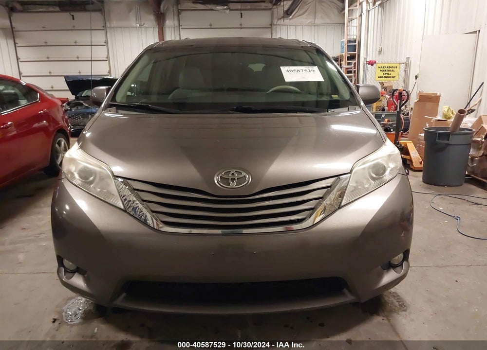 2011 TOYOTA SIENNA XLE VIN: 5TDDK3DC0BS004163