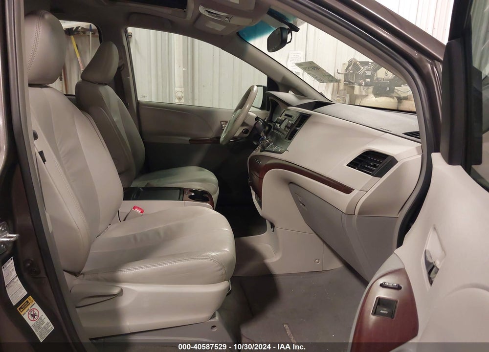 2011 TOYOTA SIENNA XLE VIN: 5TDDK3DC0BS004163