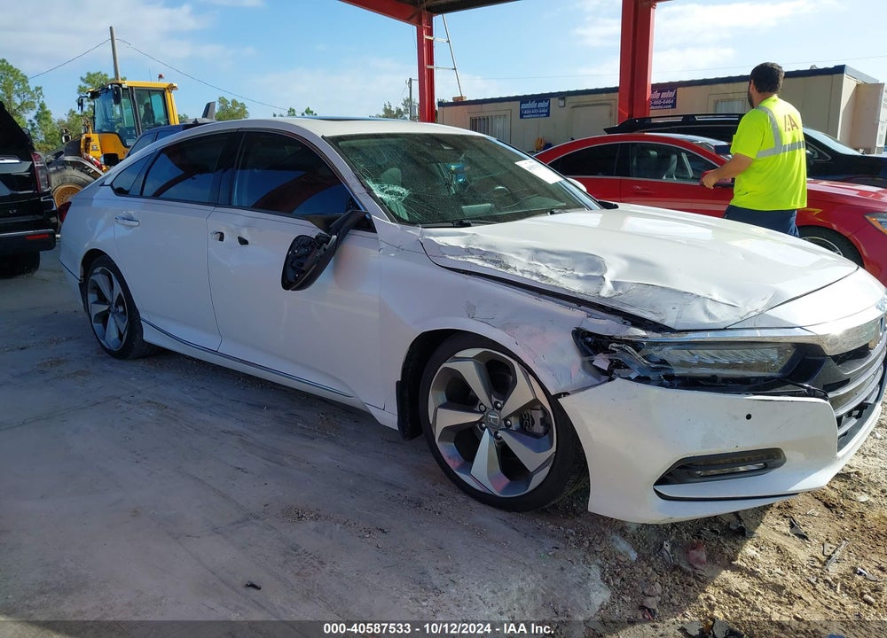 2018 HONDA ACCORD TOURING VIN: 1HGCV1F99JA067381