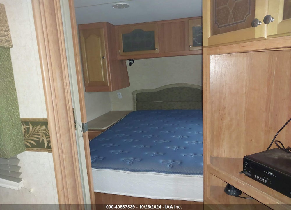 2009 TERRY CT VIN: 1EA1B392994288095