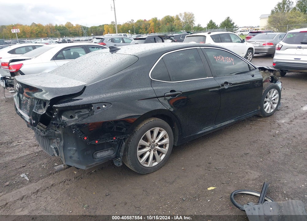 2019 TOYOTA CAMRY LE VIN: 4T1B11HK2KU806141