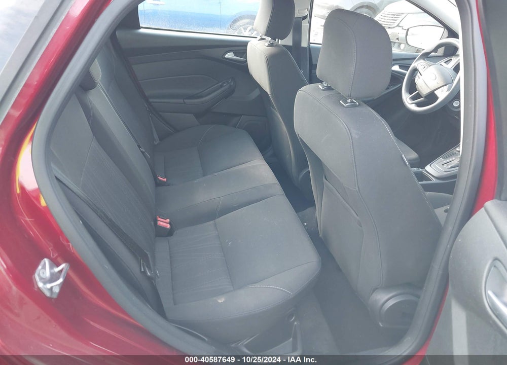 2015 FORD FOCUS SE VIN: 1FADP3F27FL383505