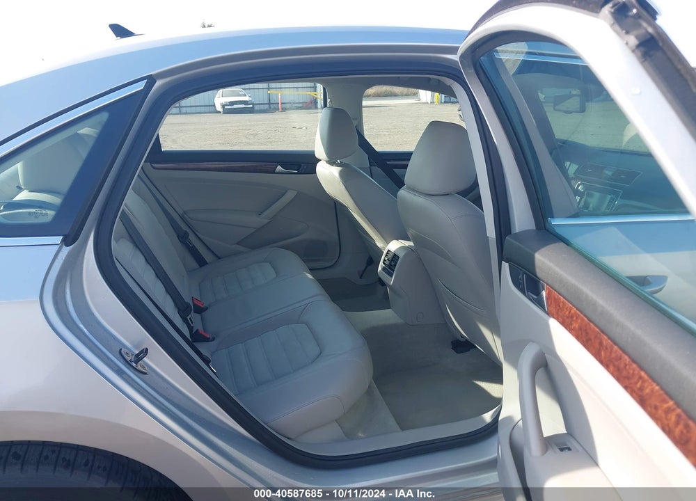 2013 VOLKSWAGEN PASSAT 2.0L TDI SEL PREMIUM VIN: 1VWCN7A36DC137073
