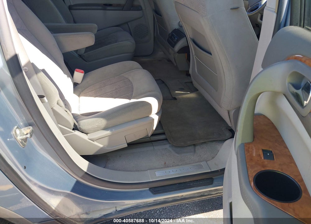 2008 BUICK ENCLAVE CX VIN: 5GAER13798J189443
