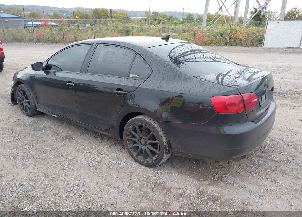2014 VOLKSWAGEN JETTA 1.8T SE VIN: 3VWD17AJ7EM241943