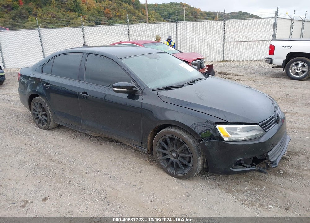 2014 VOLKSWAGEN JETTA 1.8T SE VIN: 3VWD17AJ7EM241943