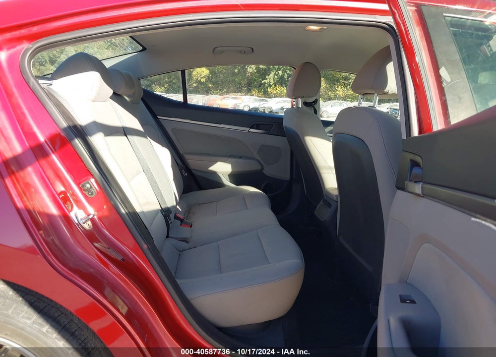 2018 HYUNDAI ELANTRA SEL VIN: 5NPD84LF1JH243516