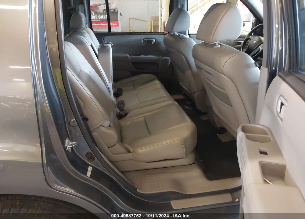 2010 HONDA PILOT TOURING VIN: 5FNYF3H89AB014544