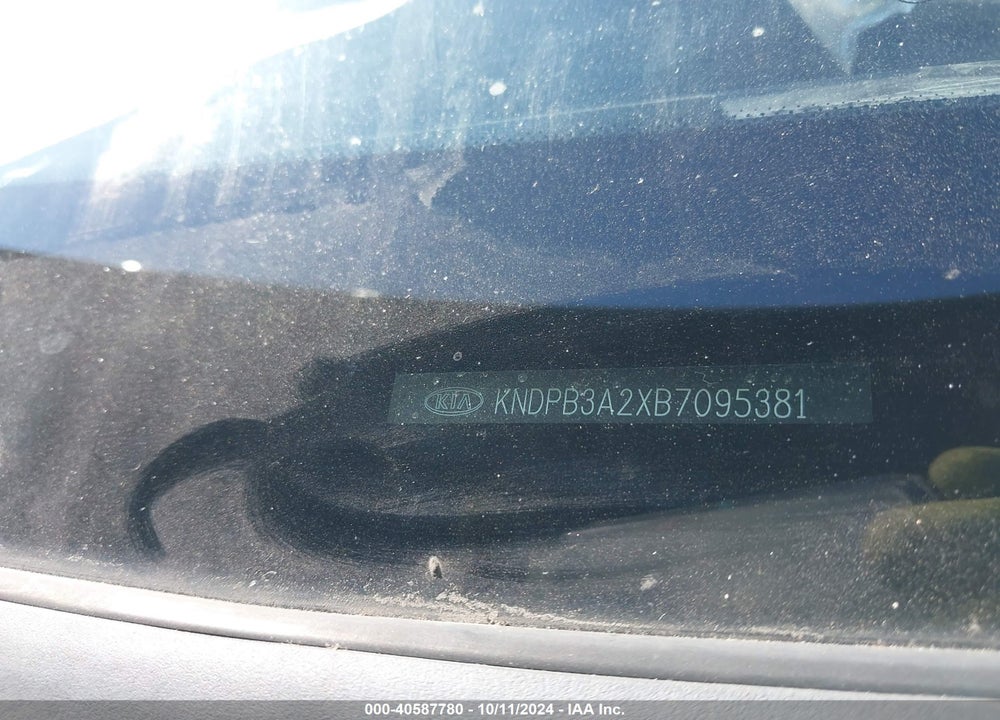 2011 KIA SPORTAGE LX VIN: KNDPB3A2XB7095381