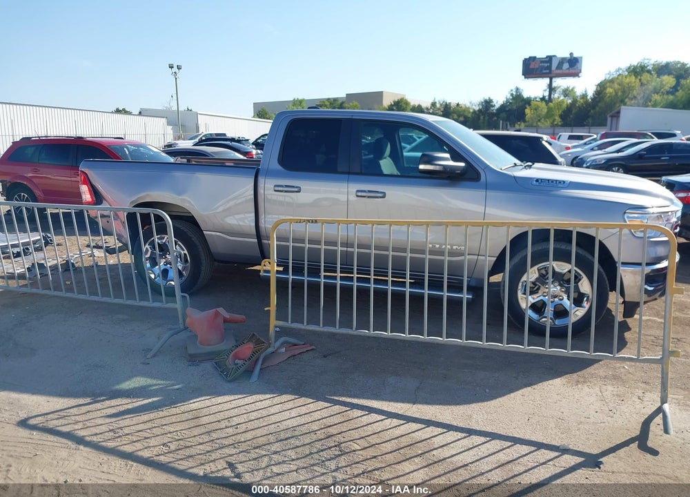 2021 RAM 1500 BIG HORN 4X2 6'4 BOX VIN: 1C6RREBG3MN627960