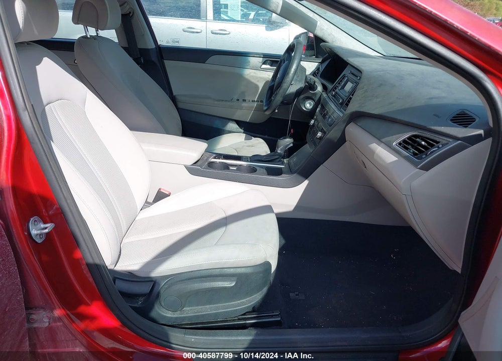 2015 HYUNDAI SONATA SE VIN: 5NPE24AF4FH170190